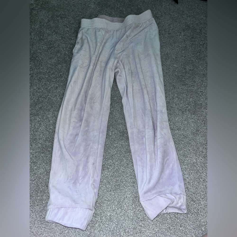 Women’s velvet sweat pants